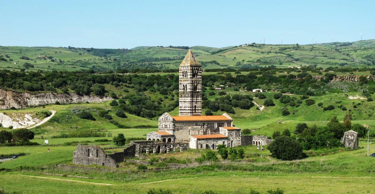 La Casa Del Viaggiatore Codrongianos Bagian luar foto